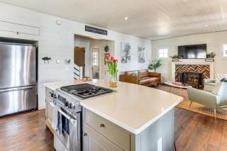 Lake Access and Boat Dock Getaway in Dadeville! - 3