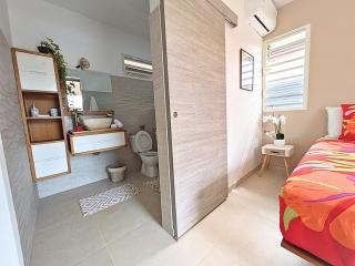 Papara Fare Vaihi Beach Access AC WIFI - 1