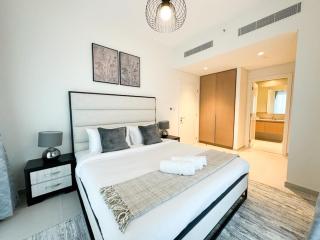 Spacious 3BR, Private Beach Access - 4