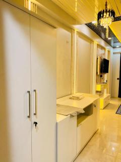 Luxary stay - Lucknow - 0