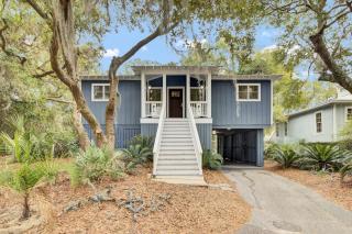 17 Sandcrab Court by AvantStay Newly Renovated Home in Beach Town - Isle of Palms - 3