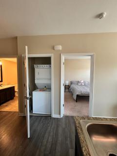 Indy Canal Townhome -Free Garage Parking! - Indianapolis - 4
