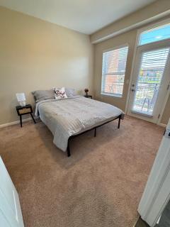 Indy Canal Townhome -Free Garage Parking! - Indianapolis - 3