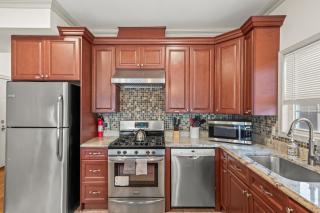 HUGE Cozy Jersey City Oasis with Double Balcony - 20 mins to NYC - 5