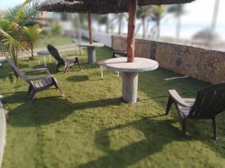 Oceanfront apartment in Tucacas, Morrocoy - 4