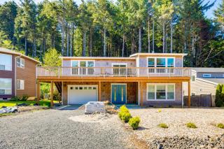 Modern Arch Cape Home Ocean View, Steps to Beach! - Arch Cape - 8