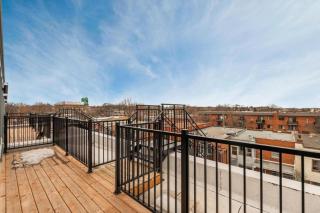 Stylish Two-Story with 2 Bedrooms 1108 - Montreal - 1