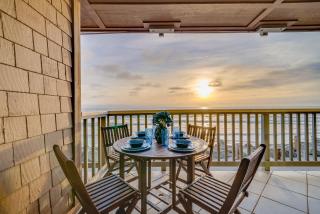 Luxury Oceanfront Condo with Private Beach Access - Oceanside - 0