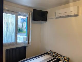 Studio meublé totalement climatisé au calme avec cuisine et lave linge intégrés - 6