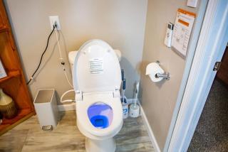 Moon River Smart-Suite near Interstate 44 and Airport - Republic - 7