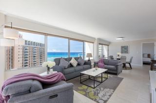 26 FREE Parking Ocean Front 2br-Waikiki Ala Moana - Honolulu - 0