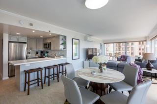 26 FREE Parking Ocean Front 2br-Waikiki Ala Moana - 4