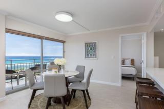 26 FREE Parking Ocean Front 2br-Waikiki Ala Moana - Honolulu - 1