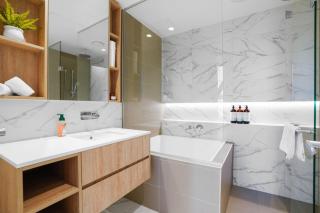 West Side Place 2 Bed 2 Bath Family Home with Pool Sauna Gym - 8