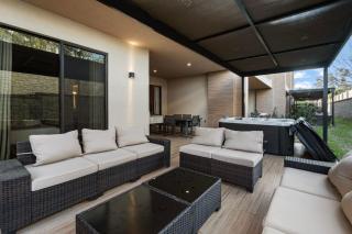 4BD and 4.5BA Amazing Villa with Private Hot Tub (3091) - 9