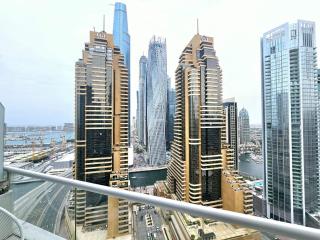 SUNRISE HOMES - A Stylish Studio in Botanica Tower - 6