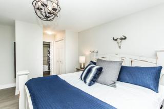 Boutique Quality in Old Towne with Hot Tub - 4