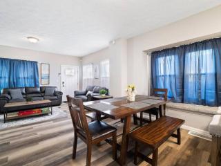 Large Remodeled 4 Bedroom Only 7 Minutes to Downtown - Cleveland - 7