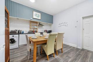Regency by the Sea - A Spectacular Blackpool Stay - 7