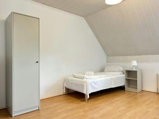 Praktisches 5-Zimmer Apartment mit 9 Einzelbetten & Schlafsofa in Hamburg-Harburg - 7