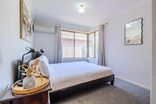 Morning Light Beach House - by the BnB Collection - Albany - 5