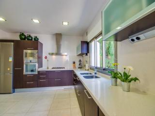 Stunning villa with private pool - El Port - 5