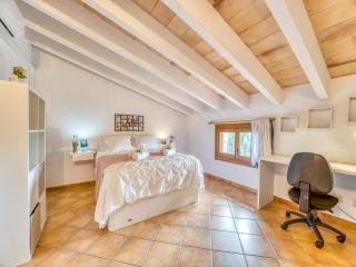 Traditional finca in Mallorcan countryside - Santa Margalida - 1