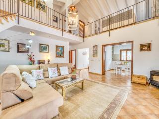 Traditional finca in Mallorcan countryside - Santa Margalida - 0