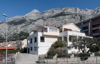 Nice Apartment In Makarska - 3