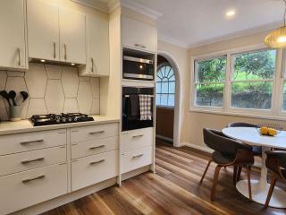 Charming & spacious mountain retreat - 1