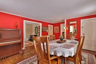 Chittenden Farmhouse - Historic 4BR, 2BA, 20 Min to Skiing, 7 Min to Mountaintop Resort - Chittenden - 9