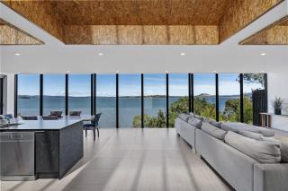 Stylish Home with Outdoor Area & Spectacular Views - Penna - 4