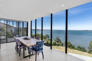 Stylish Home with Outdoor Area & Spectacular Views - Penna - 4