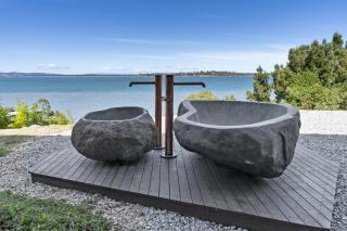 Stylish Home with Outdoor Area & Spectacular Views - 0