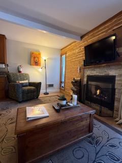 Alpine Alcove: Tahoe Tranquility Near Kings Beach - Tahoe Vista - 8