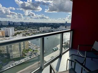 Getaway in Miami 2B 2B beachfront near Aventura 3003 - Hallandale Beach - 2