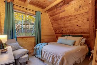Woodland Park Scandi Cabin, Mtn Views & Hot Tub - 3