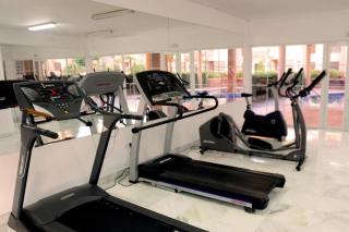 MARBELLA APARTMENT I Beachside and Extra Spacious, next to Marriott Playa Andaluza, Private HEATED Jacuzzi, 6 Swimming Pools, Gym, Padel & Tennis - Estepona - 6