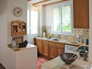Holiday home in Revest with garden - Revest-du-Bion - 9