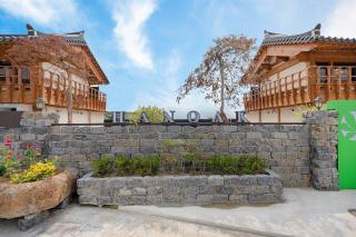 Wanggyeong Hanok Poolvilla - Gyeongju - 5
