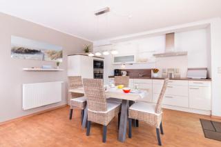 M5 Bungalow - Apartmenthaus Marienburger Str 4 - FERIENDOMIZIL HOLLICH - Grömitz - 0