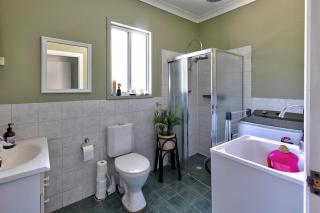 Huntuby - 1908 East Front Road - 3