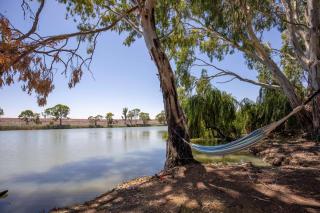 Huntuby - 1908 East Front Road - 2