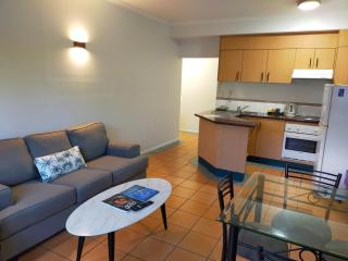 Mid City Luxury Suites - Cairns - 7