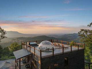 Honeybear Hideaways - #1 Luxury Haven Cabin with Breathtaking Mountain Views, Indoor Pool, Bowling Alley, and Golf - Pigeon Forge - 0
