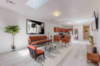 Modern Home 3BR Next to Airport, Netflix, Casino - Albuquerque - 8