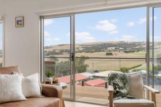 19 Carnegie Luxury - Linen Included - WiFi - Walk to beach - Town Views - Port Elliot - 6