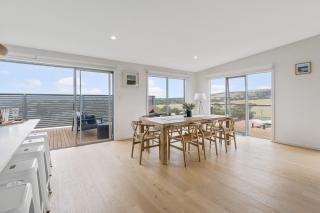 19 Carnegie Luxury - Linen Included - WiFi - Walk to beach - Town Views - Port Elliot - 5