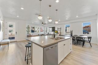 Sand Cove Retreat townhouse - 4