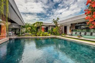 Stunning 4 Bed, Butler Service, Security, Central - Seminyak - 5